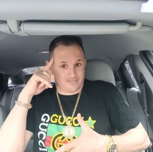 Meet your Posher, Adan